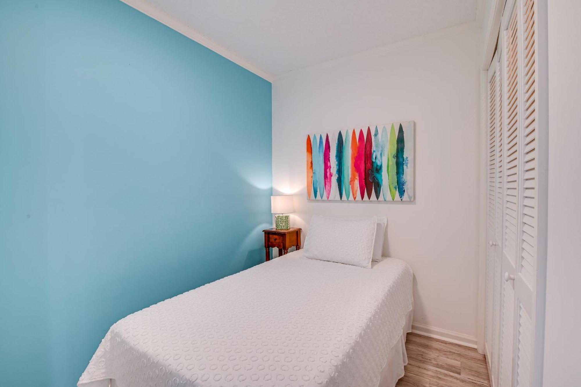 Surfside Beach Escape With Pool - Walk To Ocean! Миртл-Бич Экстерьер фото